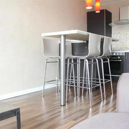 Apartamento Paisible Avec Balcon, Jardin, Parking Prive Et Proche A - Fr-1-246-142 La Rochelle (Charente-Maritime)