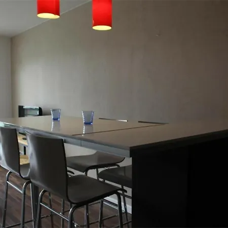 Paisible Avec Balcon, Jardin, Parking Prive Et Proche A La Rochelle - Fr-1-246-142 *